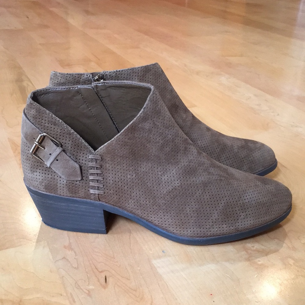 Vince Camuto | Parveen Suede Leather Ankle Booties